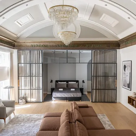 Unique 3 Bedroom In Vibrant Frederiksberg * Kopenhag