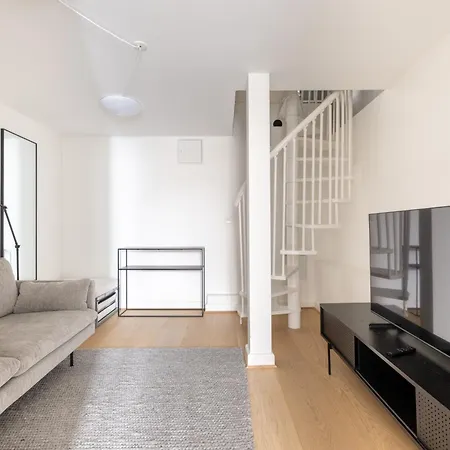 Daire Unique 3 Bedroom In Vibrant Frederiksberg