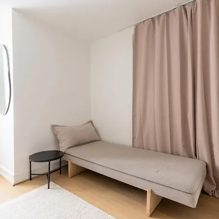 Unique 3 Bedroom In Vibrant Frederiksberg Daire Kopenhag