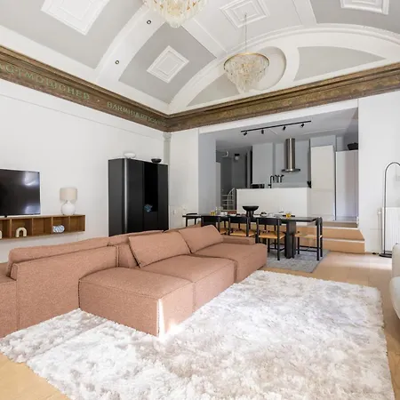 Unique 3 Bedroom In Vibrant Frederiksberg Kopenhag