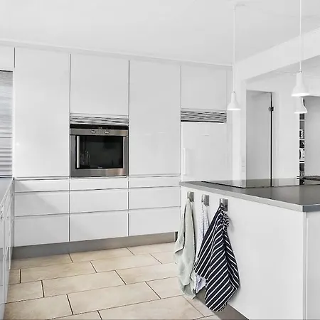 Family House With 3 Bedrooms, Garden & Free Parking * Copenhagen
