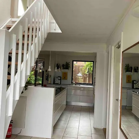 Family House With 3 Bedrooms, Garden & Free Parking * Copenhagen