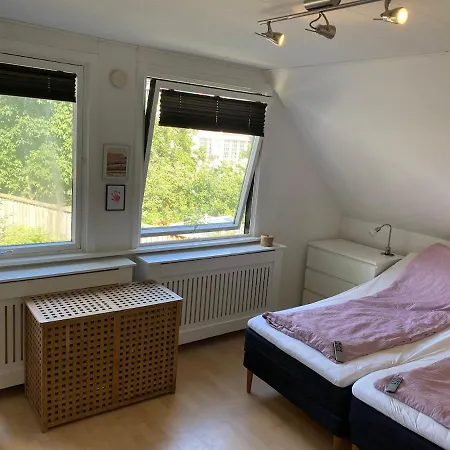 Family House With 3 Bedrooms, Garden & Free Parking Copenhagen