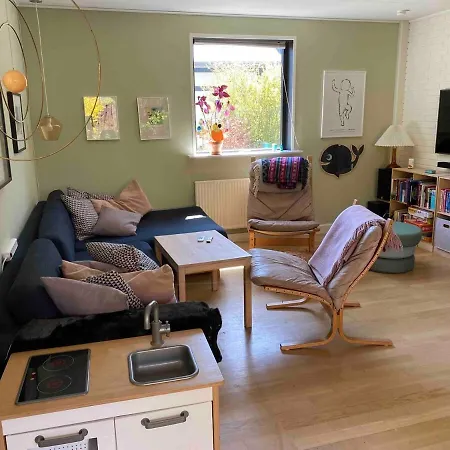 Family House With 3 Bedrooms, Garden & Free Parking * Copenhagen