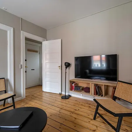 Apartamento Rustic & Cozy 2br In Heart Of Cph By Stroget Copenhaga