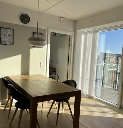 Apartment Modern Comfort In Orestad - With Balcony *