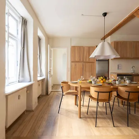 Apartment Cozy And Contemporary Ground Floor Retreat