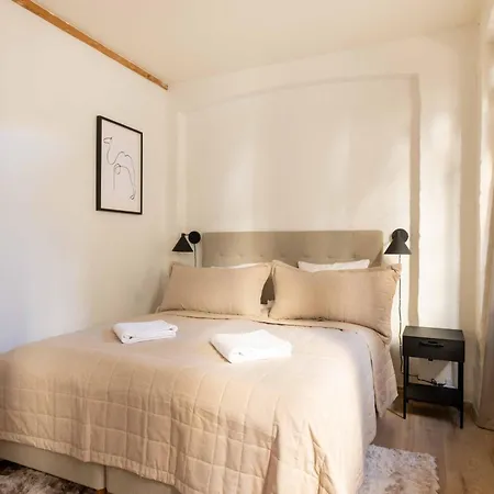 Cozy And Contemporary Ground Floor Retreat Apartment *