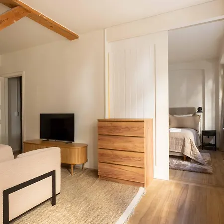 Cozy And Contemporary Ground Floor Retreat *