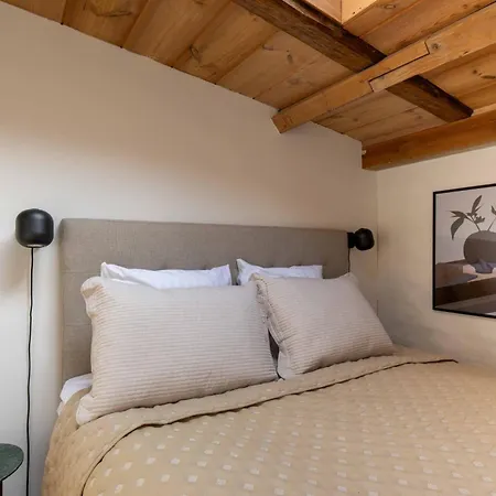 Apartman Charming 4br Duplex In Norrebro