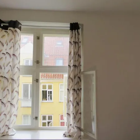 Lovely 1 Bed Private Close To Norreport København