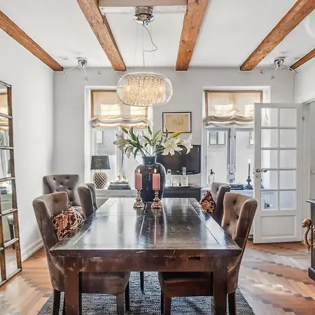 Beautiful Townhouse With A Garden In The Location In Copenhague
