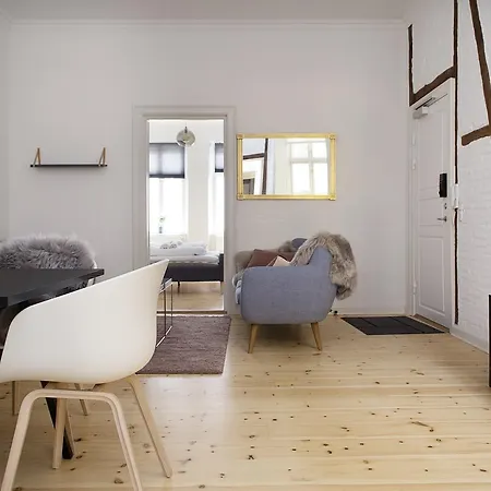 Spacious In Centre Lägenhet