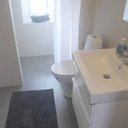 Next To New Harbor / 3 Bedroom & 2 Bath Διαμέρισμα *