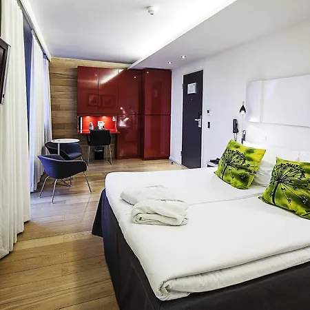 One Hotell 4*