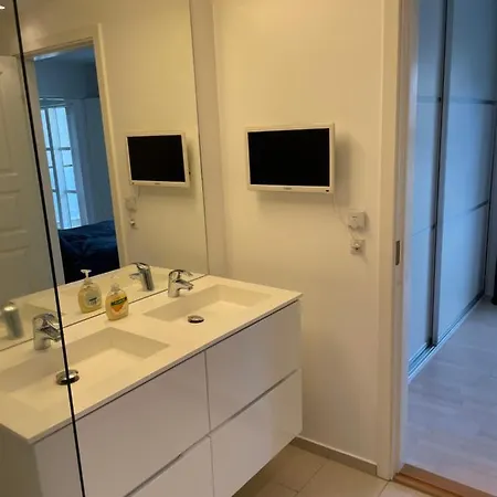 Lux Apartment, 2 Full Bathrooms, 4th Apartmán Kodaň