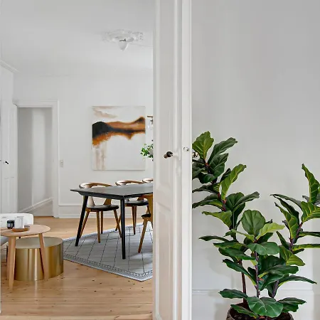 Sanders Stage - Chic Three-bedroom Near Nyhavn Апартаменты
