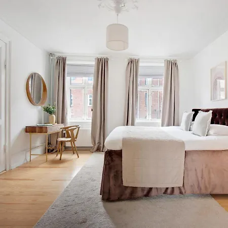 Sanders Stage - Chic Three-bedroom Near Nyhavn Копенгаген
