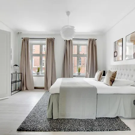 Apartament Sanders Stage - Perfectly Planned Three-bedroom Near Nyhavn *