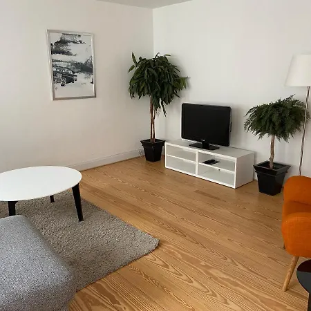 Lovely And Homey In The Heart Of Apartman