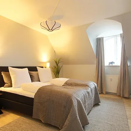 Unique 5 Bedroom W Exposed Beams In Apartmán