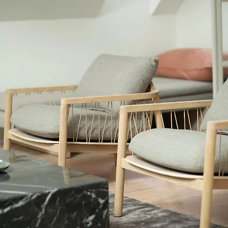 Апартаменты Modern 3br Duplex In Nyhavn W Private Balcony