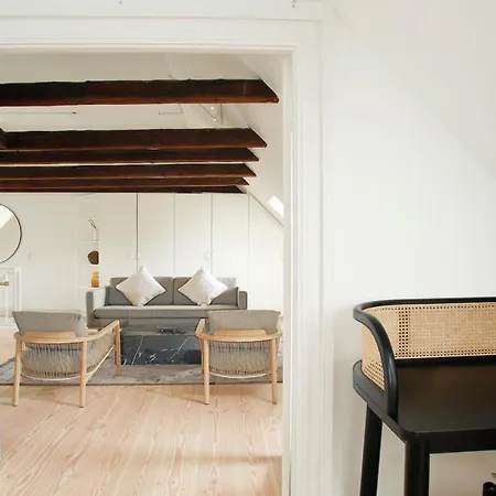 Апартаменты Modern 3br Duplex In Nyhavn W Private Balcony *