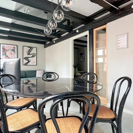 Unique 2 Bedroom Duplex W Exposed Beams In Cph * Copenhaga