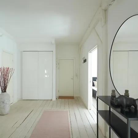 Spacious Centrally Located In Cph's Old Town Apartman