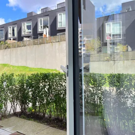 Lejlighed Newly Built 3 Bedroom At Else Alfelts Vej On The Ground Floor Located In Copenhagens Popular Area Restad On Amager, *