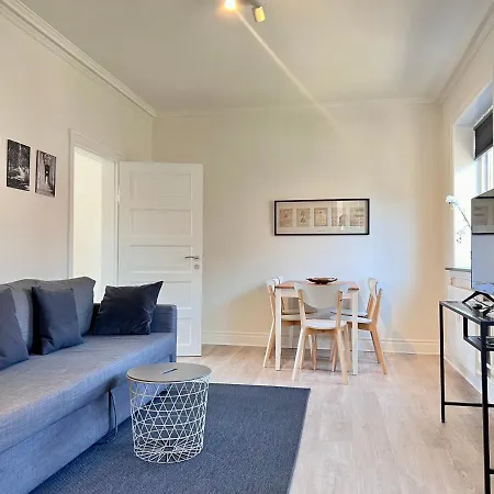 Three Bedroom In Valby, Valby Langgade 214, Appartement Kopenhagen