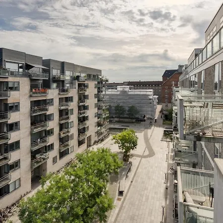 Amazing Two Bedroom In Urban Area Daire