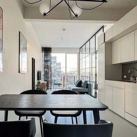Chic Atelier With Breathtaking Waterfront Apartment *
