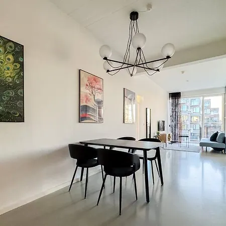 Chic Atelier With Breathtaking Waterfront Apartment *