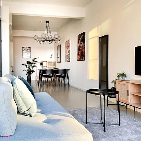 Apartment Chic Atelier With Breathtaking Waterfront