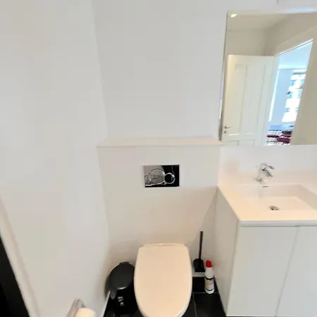 Amazing Near Tivoli Gardens & Hall Square Διαμέρισμα