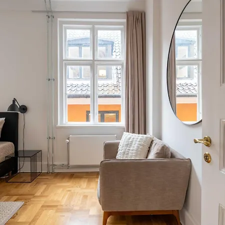 Lägenhet Rare 4br W Unique Details In Cph *