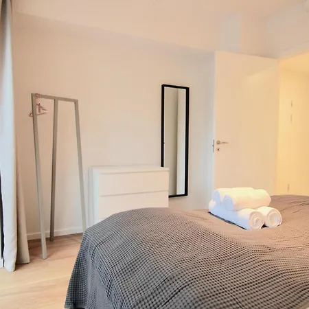 Fantastic 3-bed Wbalcony In North Harbour