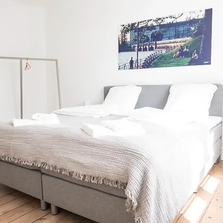 Beautiful And Bright 2-bed With Private Balcony 코펜하겐
