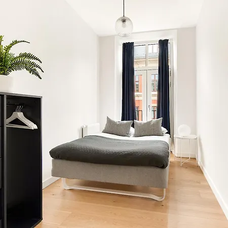 Sanders Leaves - Pleasant Four-bedroom In Downtown דירה קופנהגן