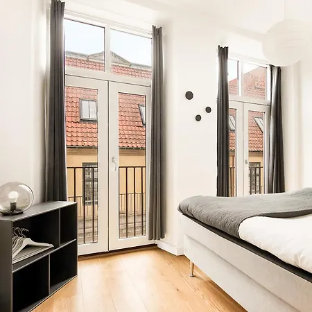 Sanders Leaves - Pleasant Four-bedroom In Downtown * קופנהגן