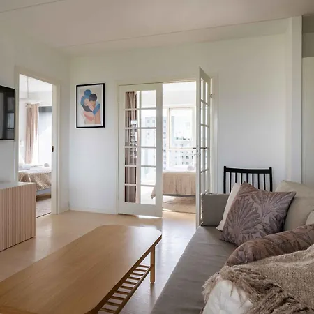 Stylish 3br W Two Balconies * Kopenhagen