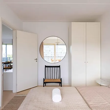 Stylish 3br W Two Balconies Kopenhagen