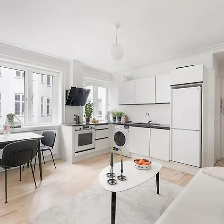 Apartament By The Lakes In The Of