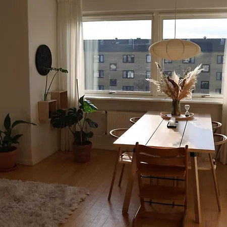 Cosy Near City, Beach, Metro & Airport *