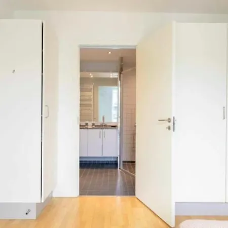 Amazing Two Bedroom In Urban Area Daire *