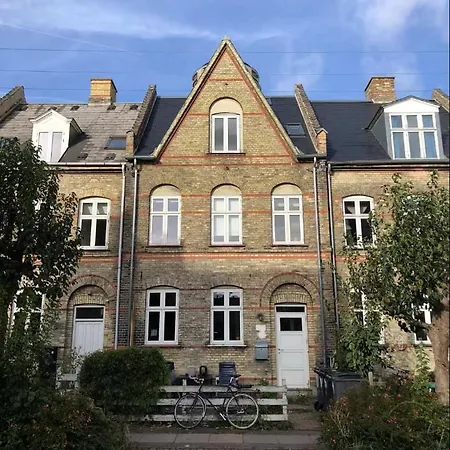 Private 3-story House - In Iconic Carlsberg Byen Daire