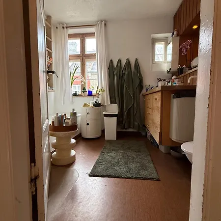 Cozy Chambers With Sunny Garden Apartament *