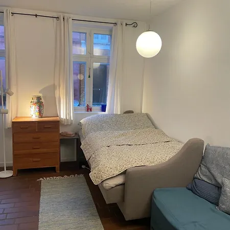 Cozy Chambers With Sunny Garden Apartament *