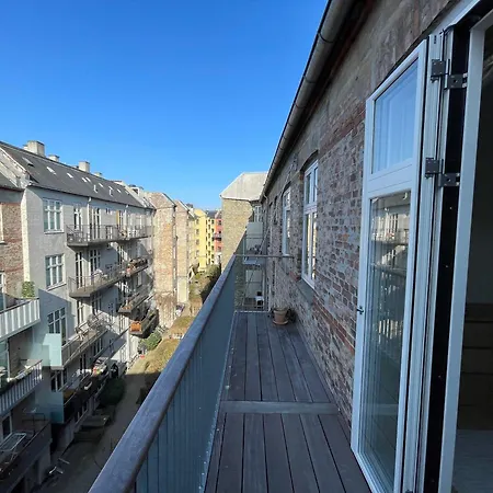 Stunning W Balcony 아파트